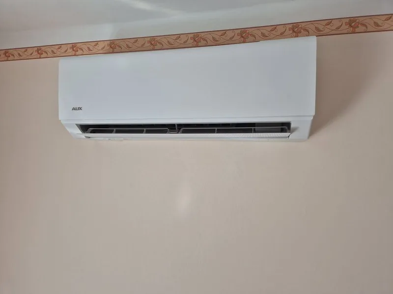 AUX beltéri egység telepítése