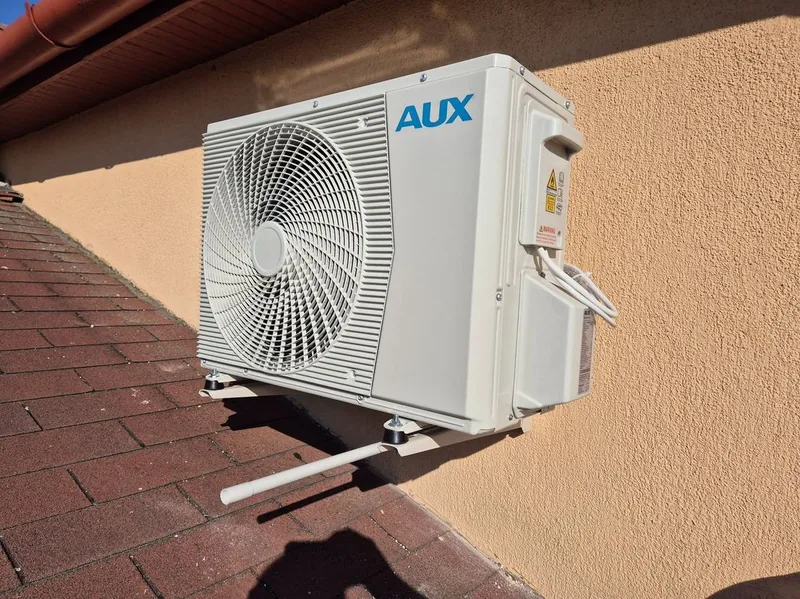 AUX kültéri egység telepítése