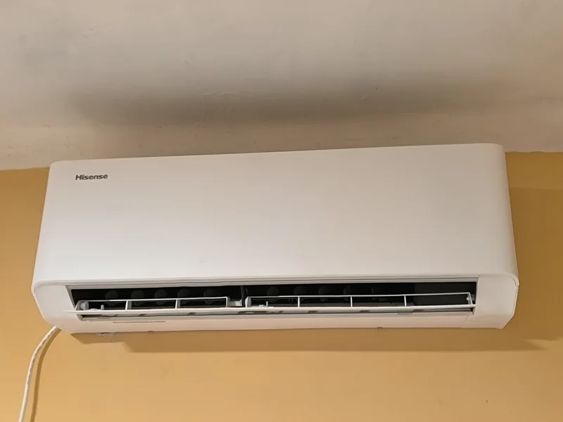Hisense beltéri egység telepítése