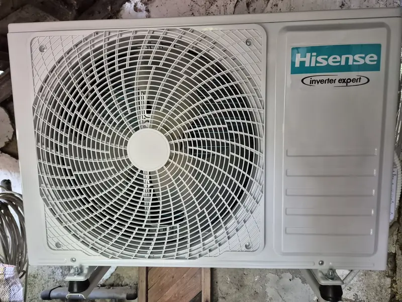 Hisense kültéri egység telepítése