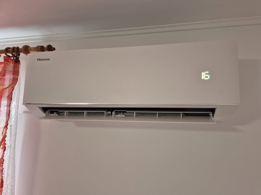 Hisense oldalfali klíma beltéri egysége lakótérben