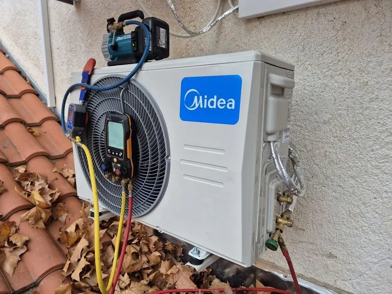 Midea kültéri egység üzembe helyezése