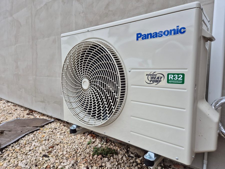 Panasonic Nordic hőszivattyú kültéri egysége, R32 hűtőközeggel