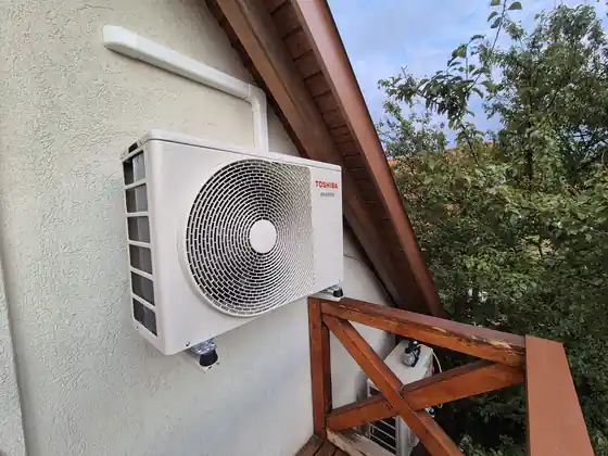 Toshiba kültéri egység telepítése
